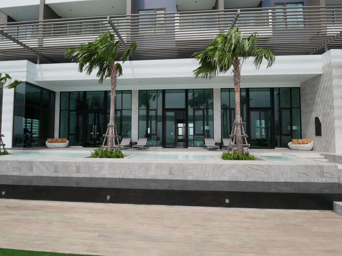 Aeras - The Ultimate Beachfront Experience Jomtien Beach Exterior foto